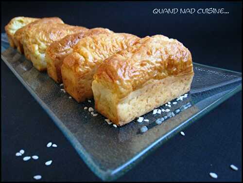 Mini-cakes au comté et graines de sésame