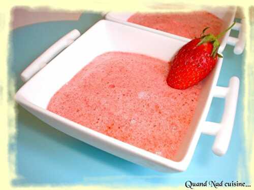 Mousse de fraises , vite préparée, vite mangée!