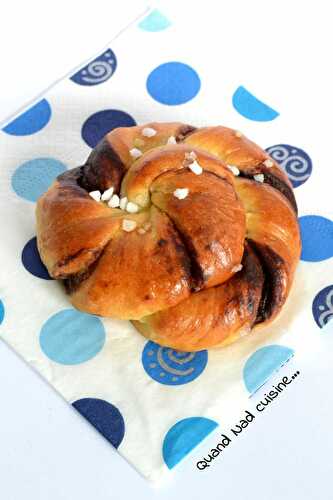 Petits pains briochés au lait de coco et crème de cacao