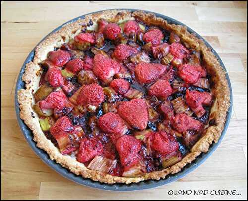 Tarte à la rhubarbe et aux fraises