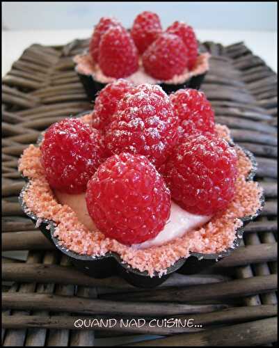 Tartelettes roses aux framboises et crème de mascarpone