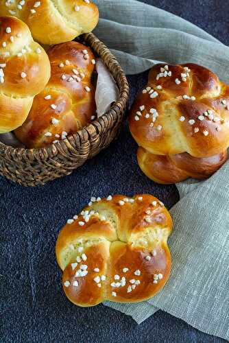 Brioches portugaises (au lait concentré)