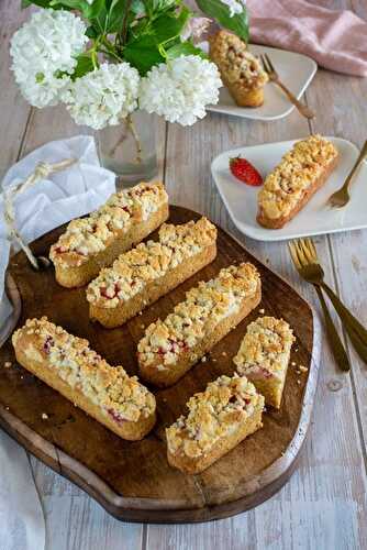 Petits gâteaux aux fraises avec streusel