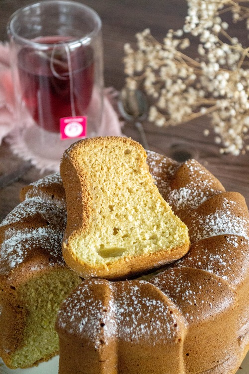 Gâteau moelleux à l'infusion fruits rouges