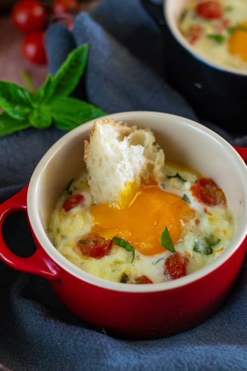 Oeufs cocotte poulet et feta