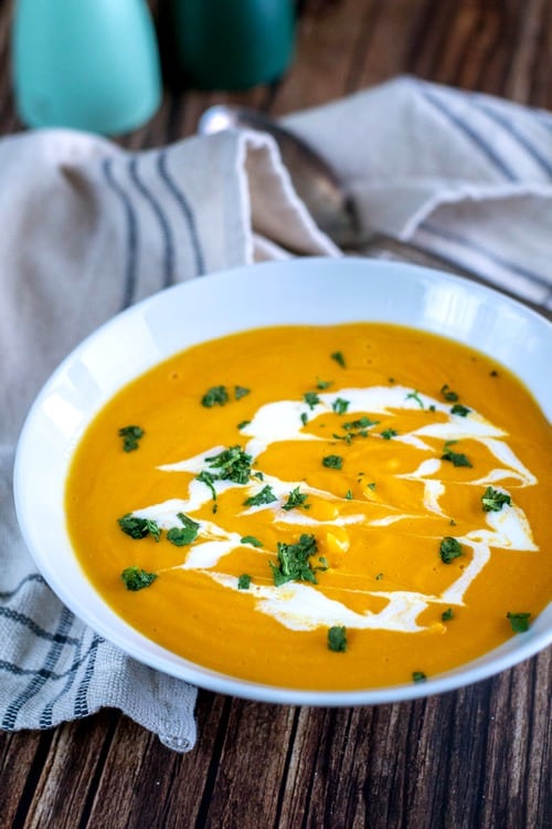 Velouté de lentilles corail lait de coco et curry