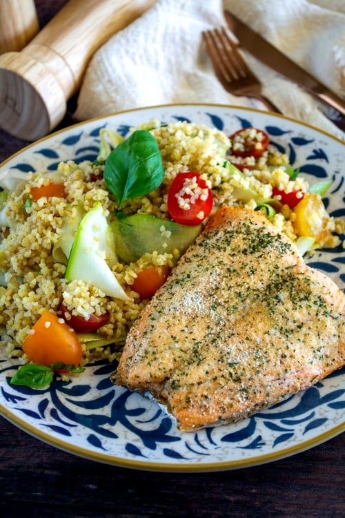 Salade de boulghour et courgettes au saumon