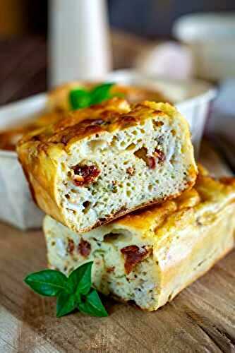 Cake léger aux tomates séchées & chèvre
