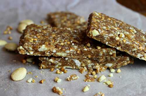 Barres crues Dattes, Amandes et Kasha- sans gluten, sans lait, paléo