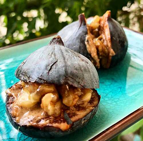 Figues farcies au beurre d'amande et aux noix caramélisées