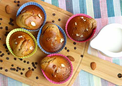 Muffins à la purée d'amande blanche et au chocolat noir