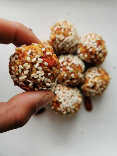 Energy balls citron, tahini et baies de goji