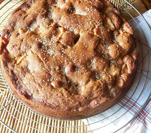 Gâteau aux pommes et au cidre brut