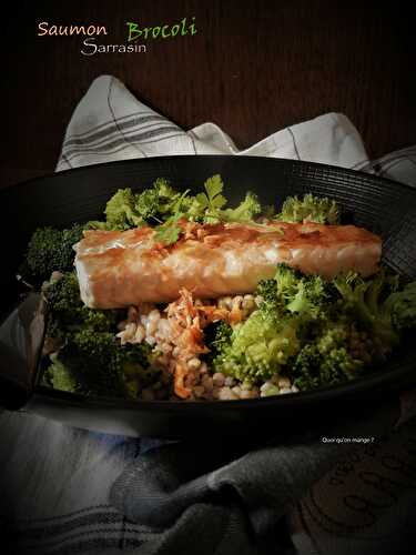 Dos de saumon sur lit de sarrasin au brocoli