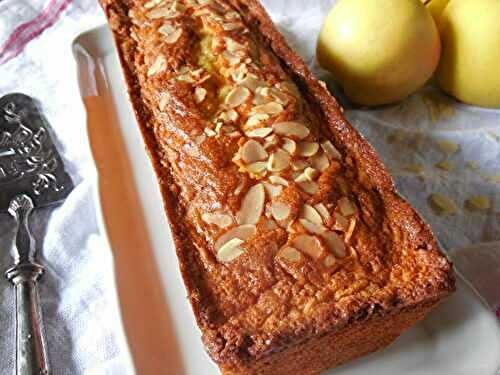 Cake à la pomme et à la cannelle