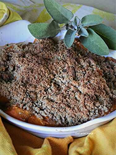 Crumble abricots parfumé à la sauge