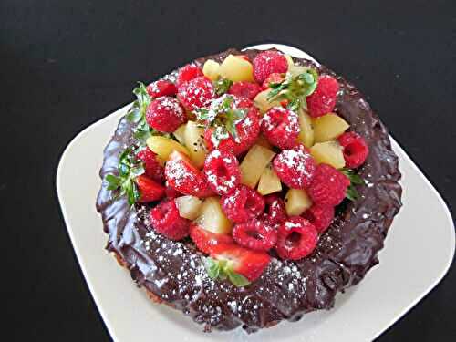 Gâteau au yaourt, chantilly et fruits rouges