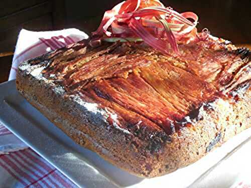 Gâteau au yaourt renversé à la rhubarbe caramélisée