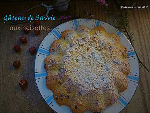 Gâteau de Savoie aux noisettes