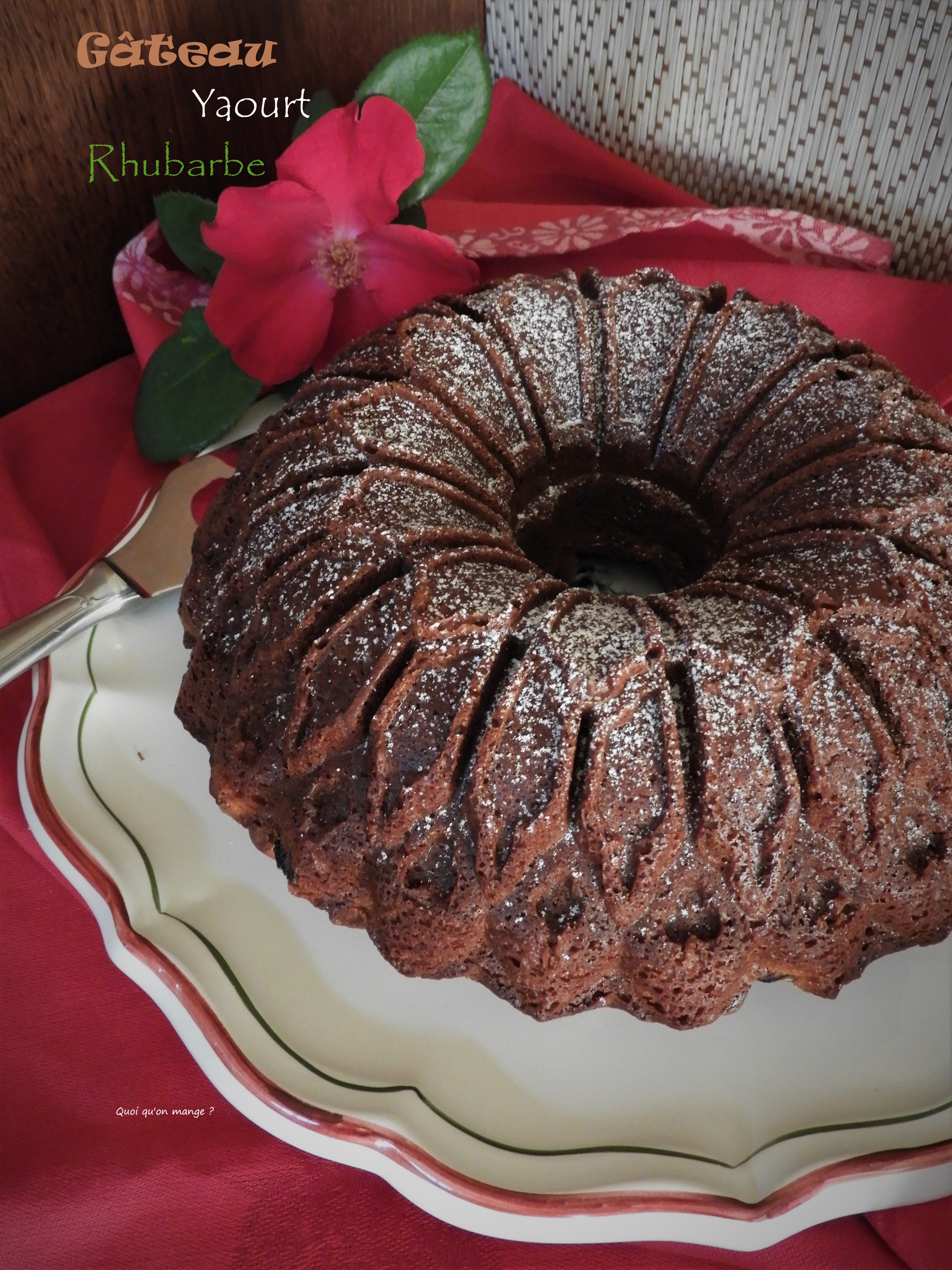 Gâteau yaourt à la rhubarbe