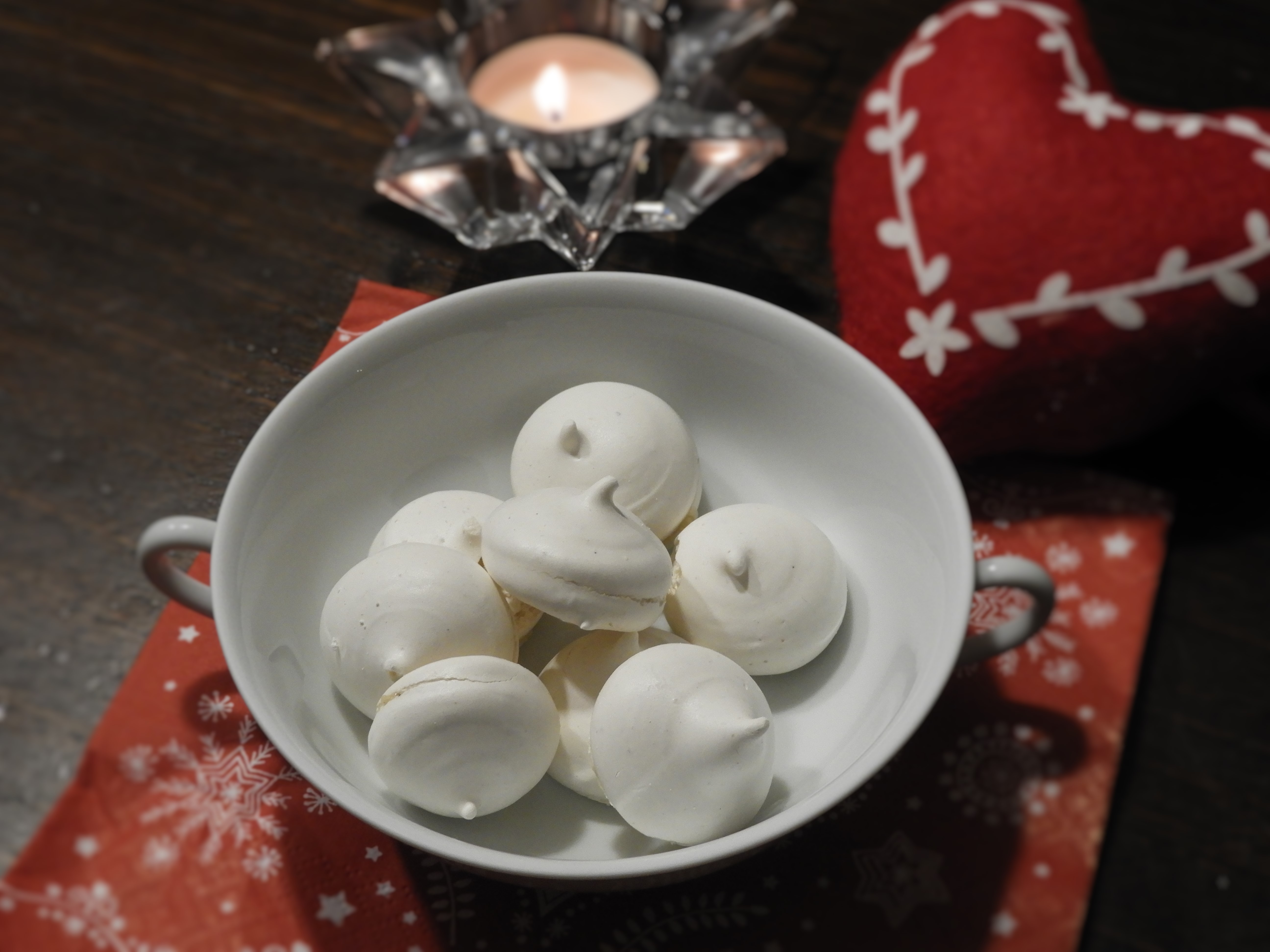 Mini meringues (à la française)