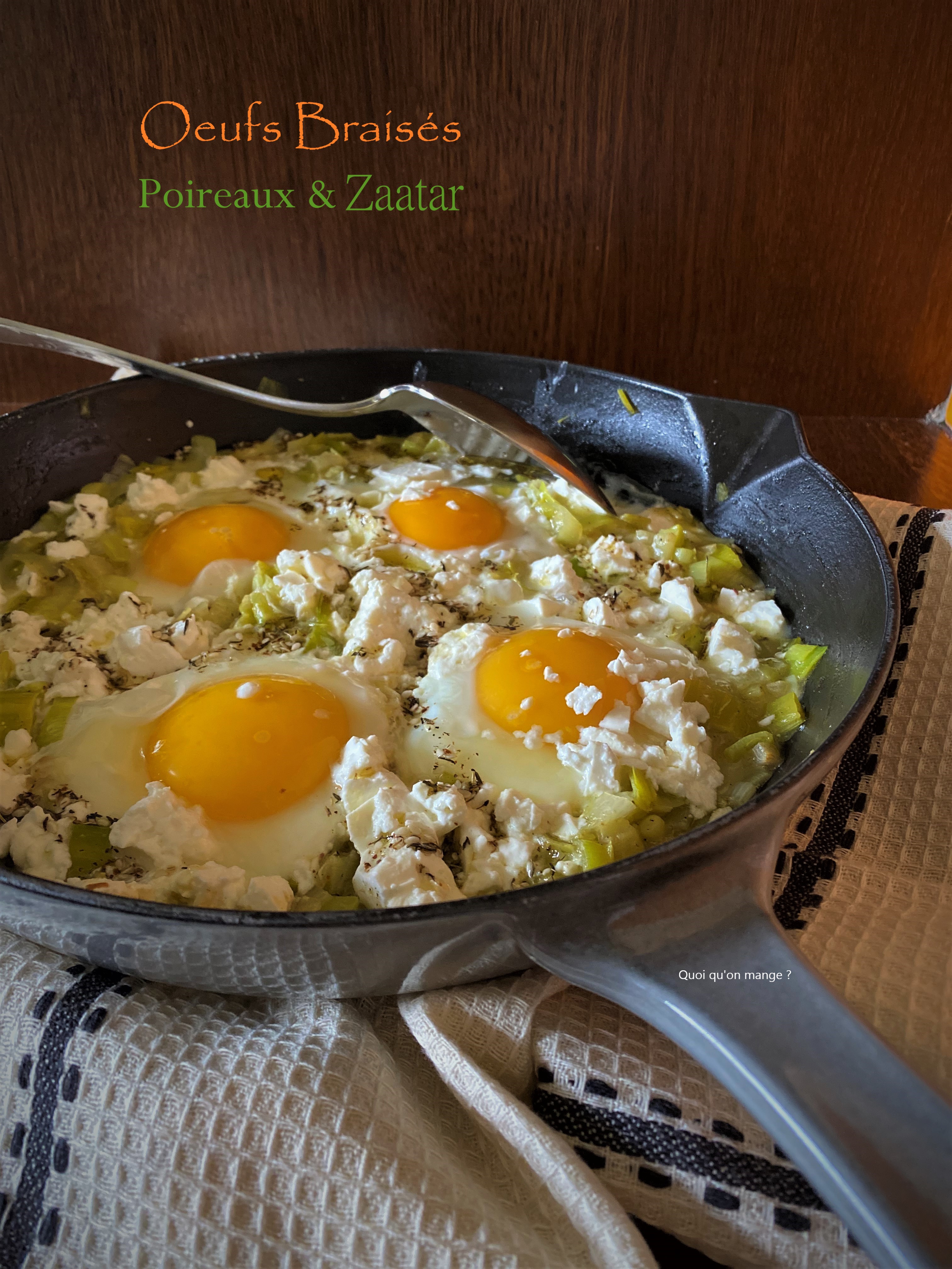 Oeufs braisés aux poireaux et zaatar, inspirés de la recette de Yotam Ottolenghi