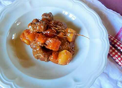 Ragoût de boeuf, carottes et pommes de terre
