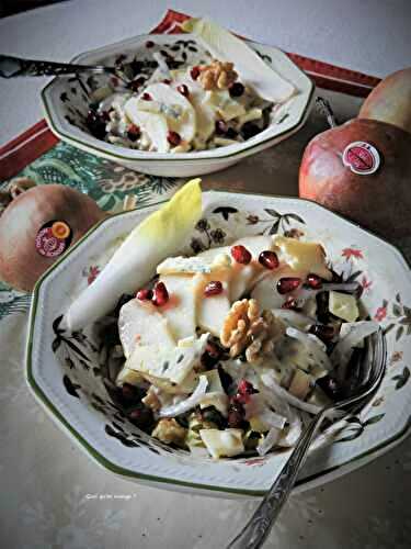 Salade d’endive, poire, oignon de Roscoff et noix au bleu de Sassenage