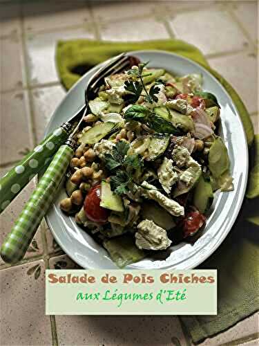 Salade d’été aux pois chiches et légumes de la ferme