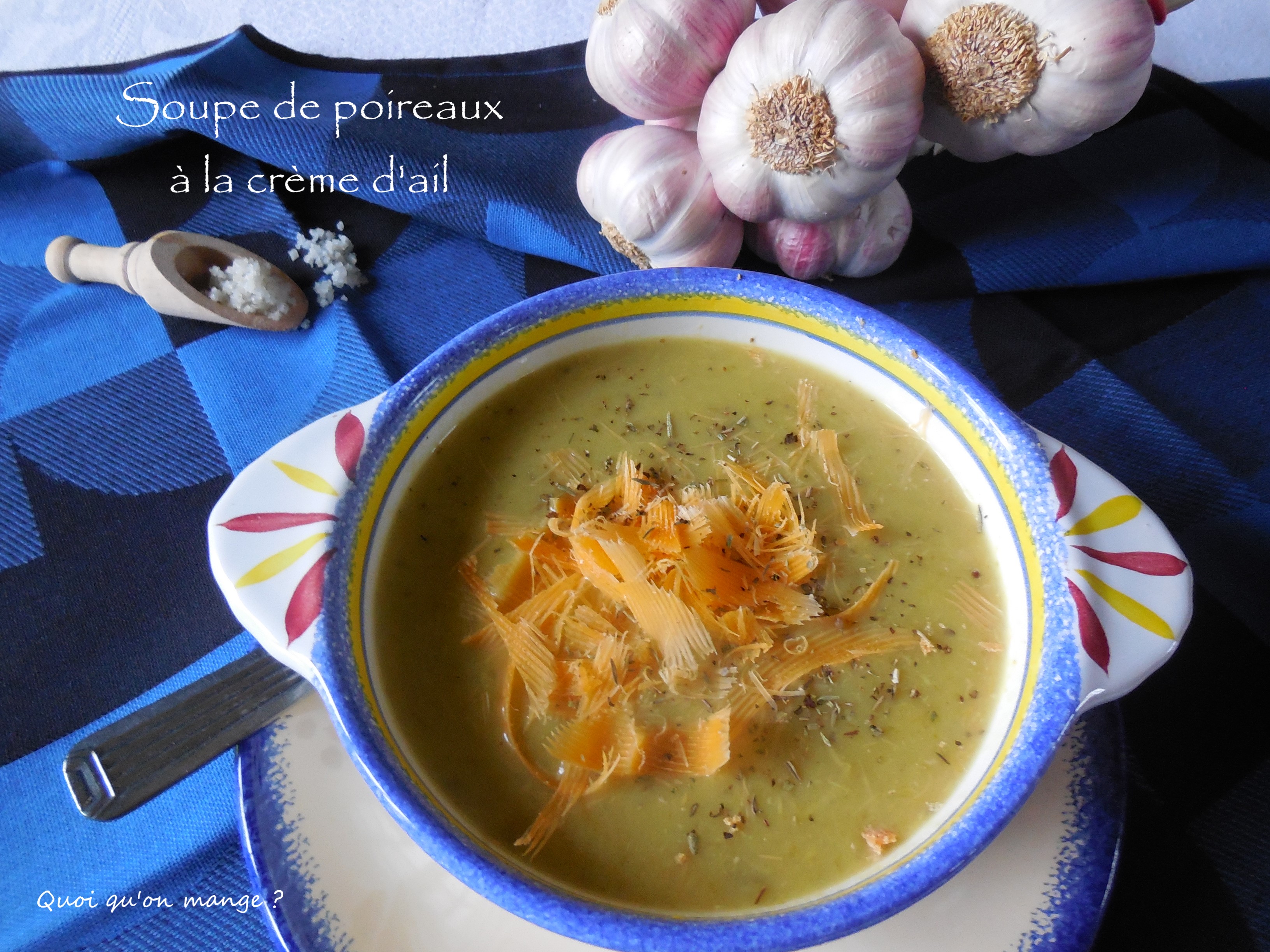 Soupe de poireaux à la crème aillée