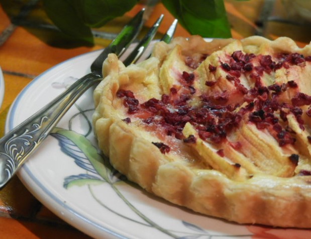 Tartelette fine aux pommes et framboises