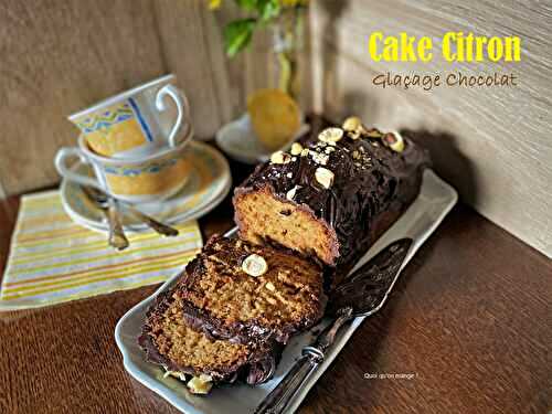 Cake au bon goût de citron – glaçage au chocolat noir