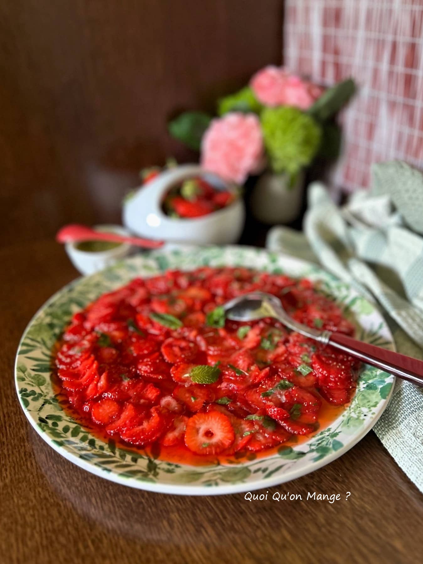 Carpaccio de Fraises à la Menthe et au Jus d’Agrumes