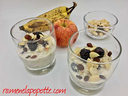 Bircher mûres, banane, pomme et ses fruits secs