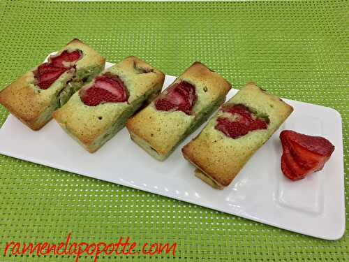 Financiers à la pistache et fraises