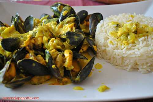 Moules au curcuma