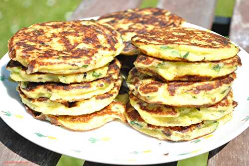 Pancakes aux trois fromages, fèves et basilic