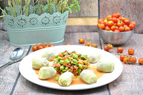 Salade artichauts, fèves et tomates