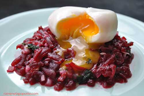 Salade de betteraves d'inspiration marocaine et son oeuf mollet