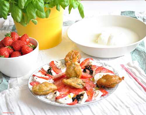 Salade de fraises mozzarella et beignets de basilic