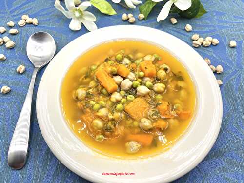 Soupe pois chiches, légumes en sauce tomate