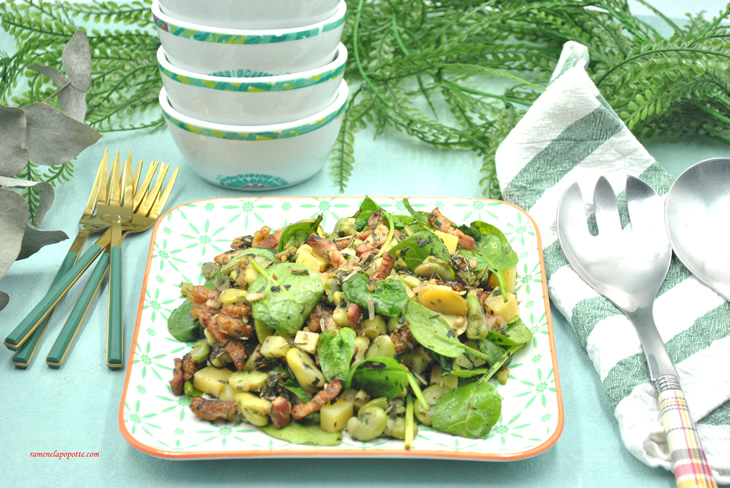 Salade fèves lardons herbes fromage