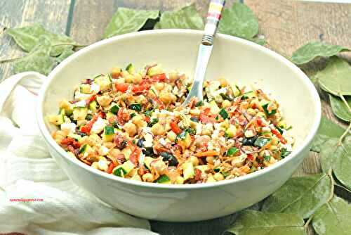Salade pois chiches légumes feta