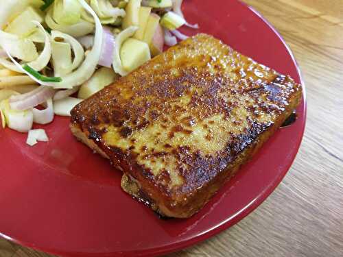 Tofu frit mariné à la sauce soja