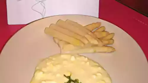 Asperges sauce mimosa