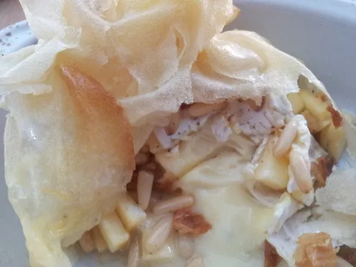 Aumonières surprises au camembert