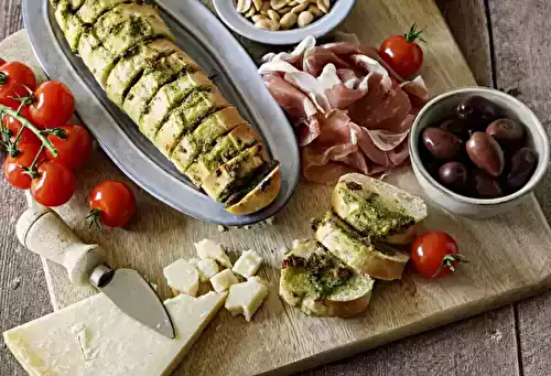 Baguette apéritive au basilic et tomates séchées