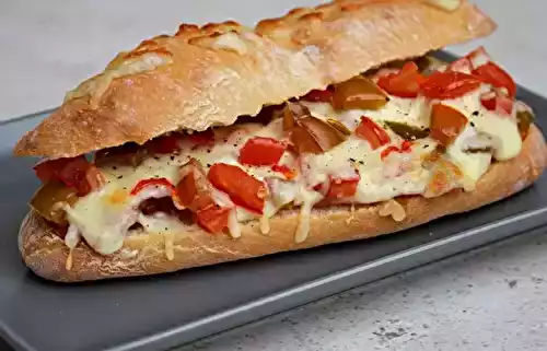 Baguette gratinée aux deux tomates, bresaola et piment doux du Chili