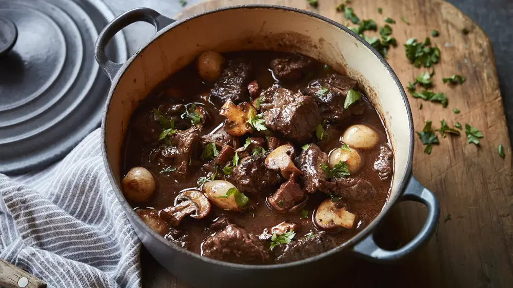 Bœuf bourguignon traditionnel de grand-mère