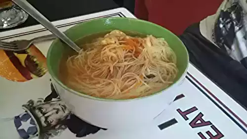 Bouillon au poulet (chinois)